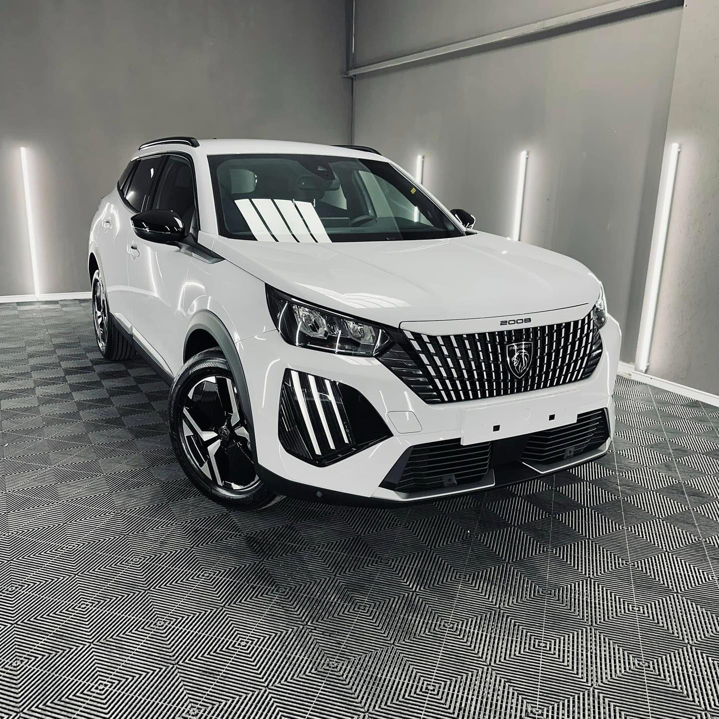Acquista online Peugeot 2008