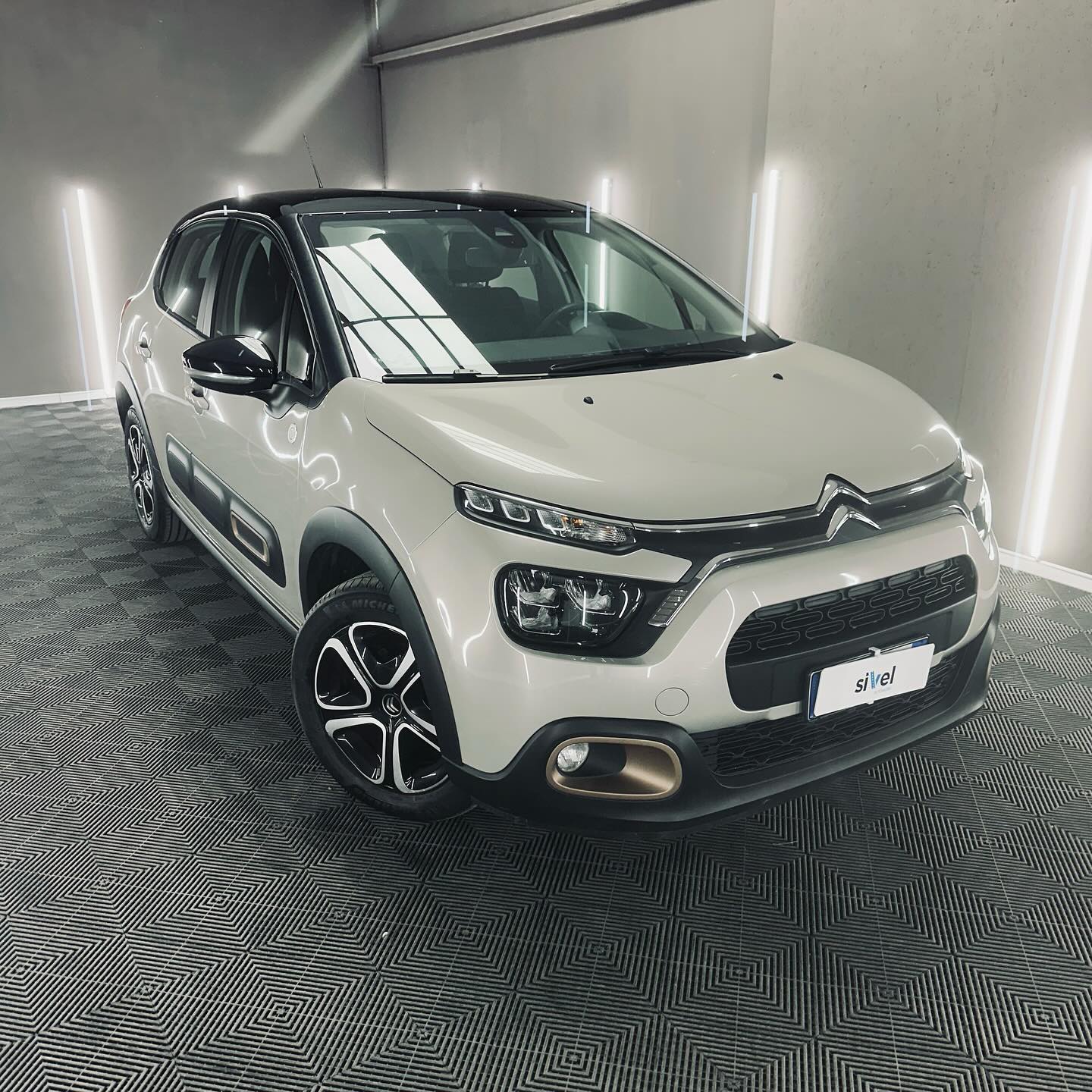 Acquista online Citroen C3