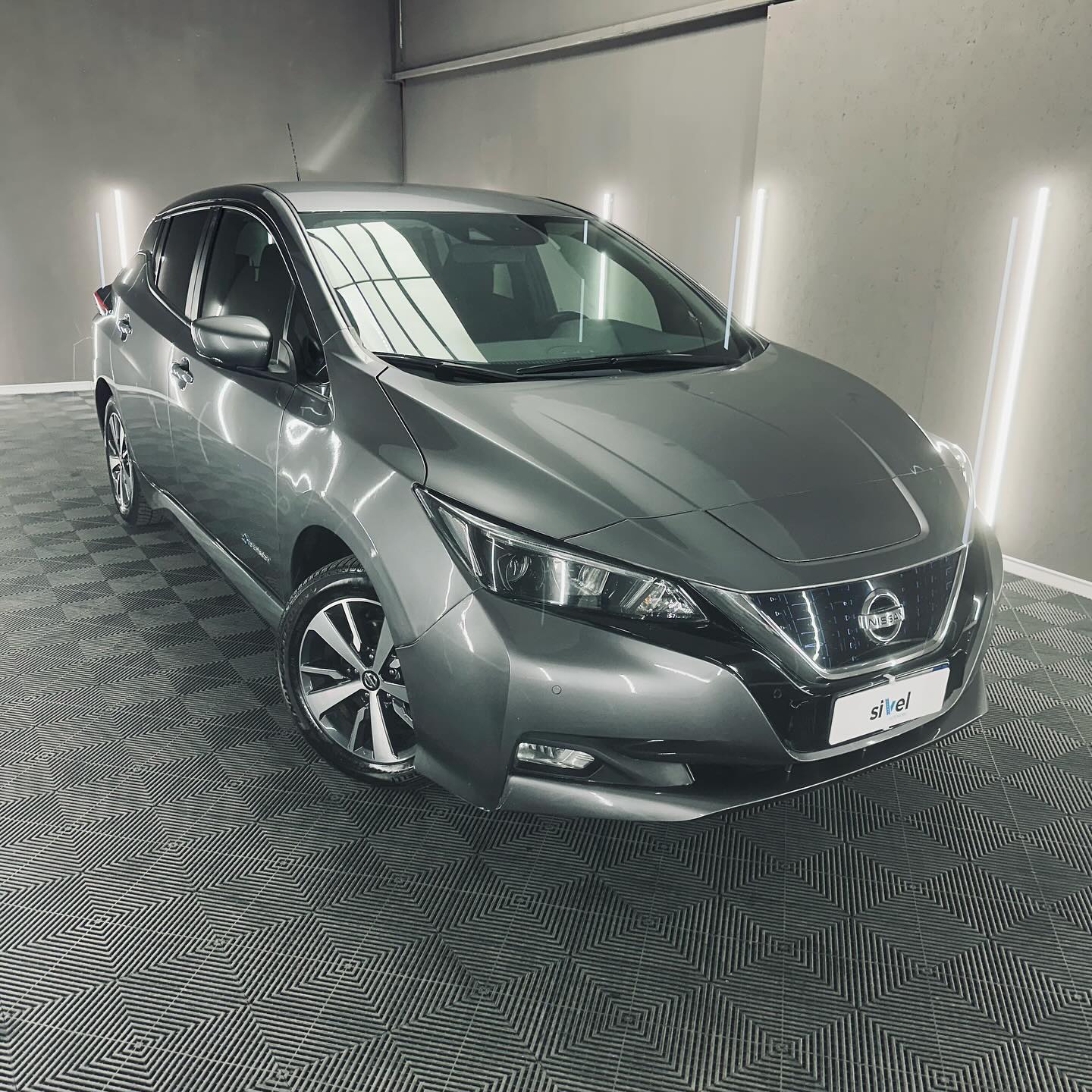 Acquista online Nissan Leaf